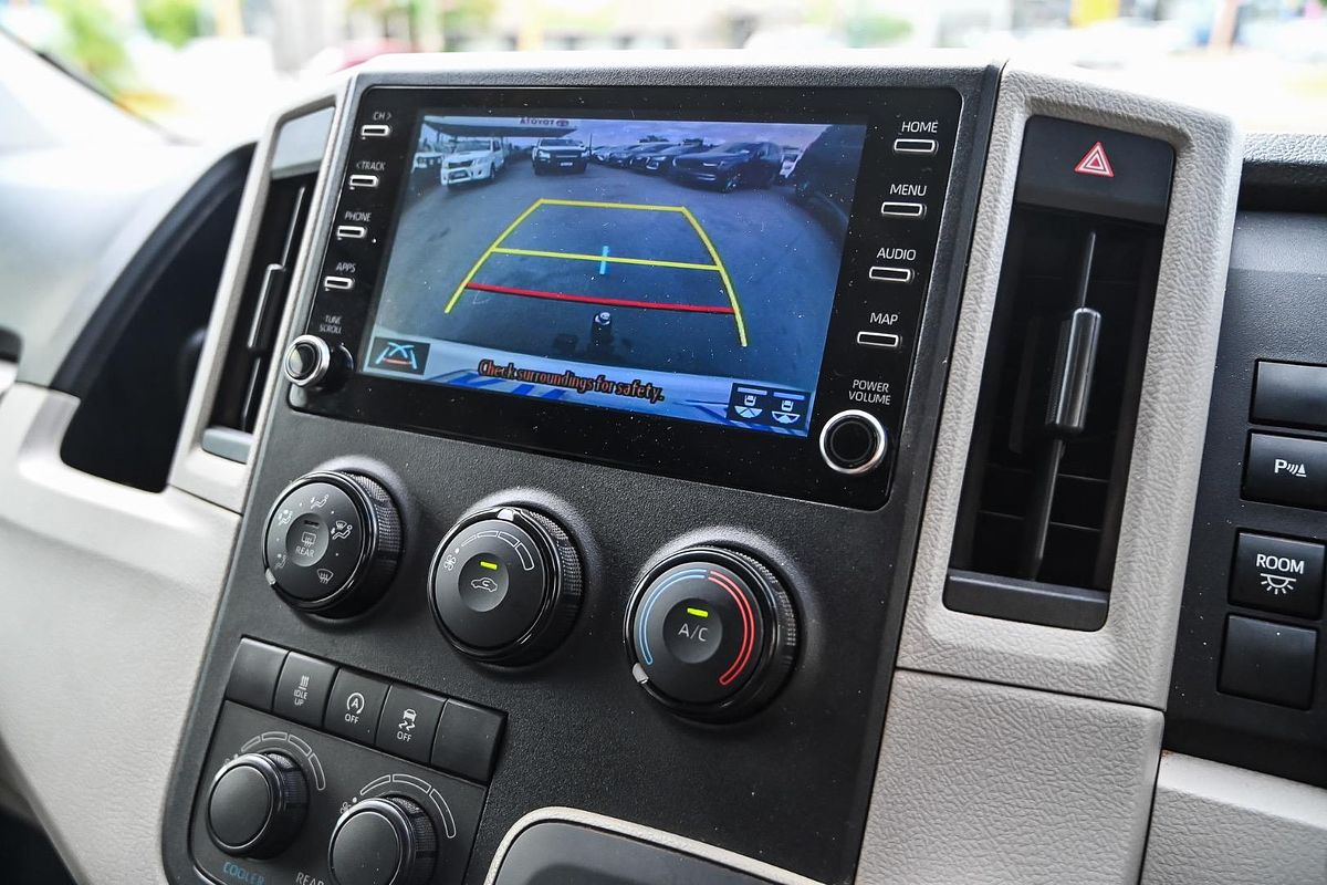 2020 Toyota Hiace Commuter GDH322R