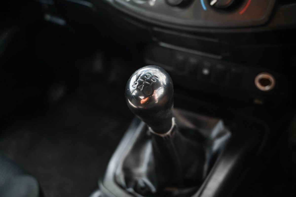 2015 Toyota Hilux SR KUN16R Rear Wheel Drive