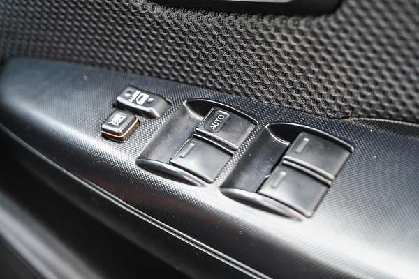 2015 Toyota Hilux SR KUN16R Rear Wheel Drive