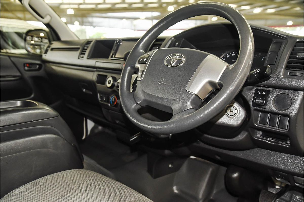 2017 Toyota Hiace Commuter KDH223R