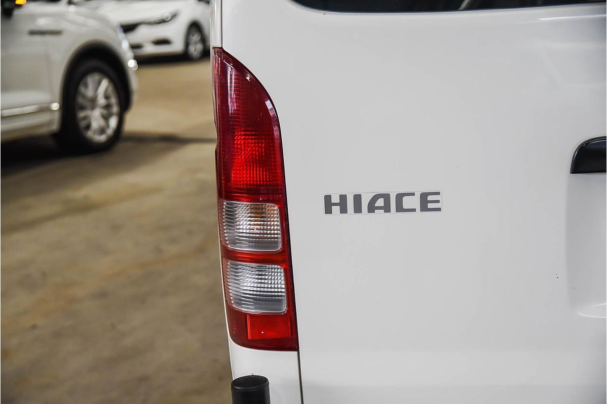 2017 Toyota Hiace Commuter KDH223R