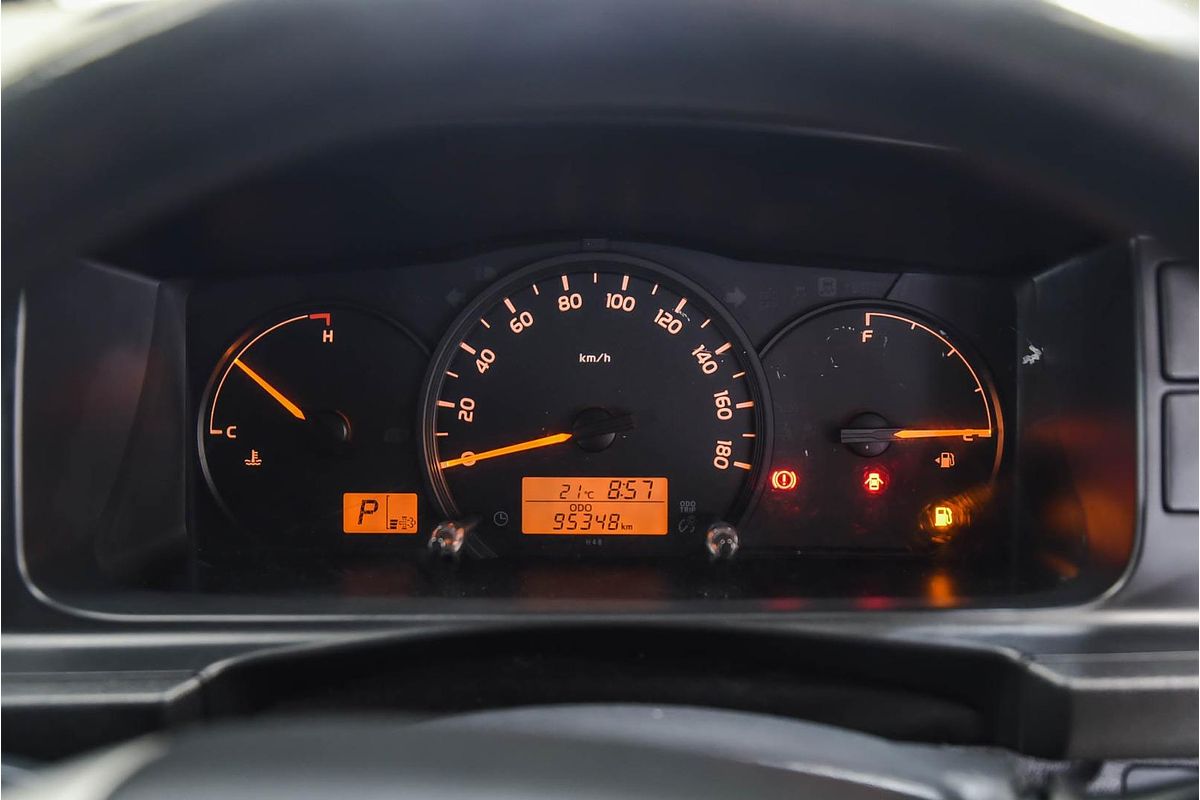 2017 Toyota Hiace Commuter KDH223R