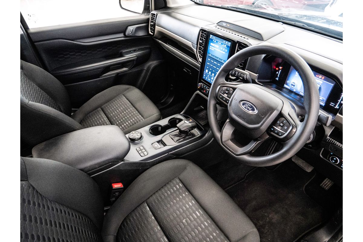 2024 Ford Everest Ambiente