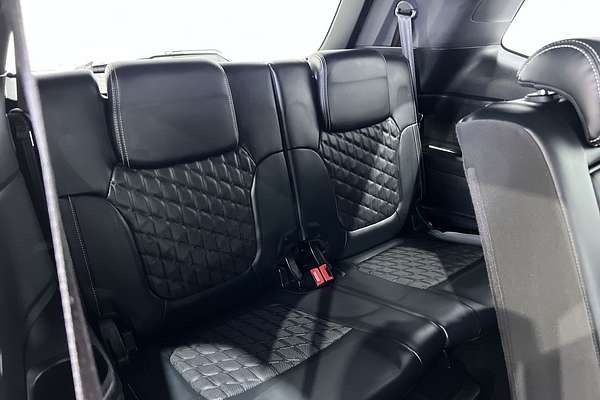 2024 Ford Everest Platinum