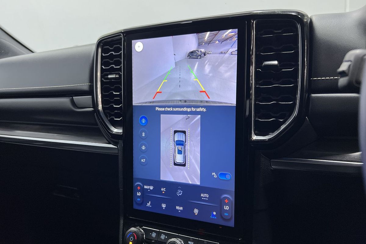 2024 Ford Everest Platinum