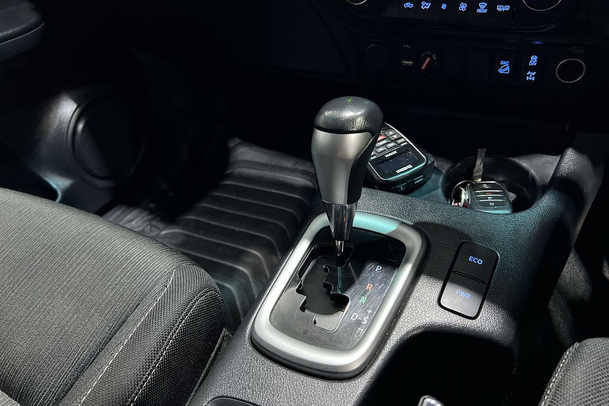 2022 Toyota Hilux SR5 GUN126R 4X4