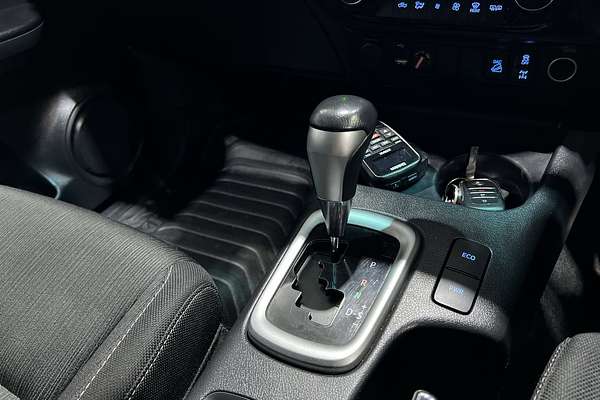 2022 Toyota Hilux SR5 GUN126R 4X4