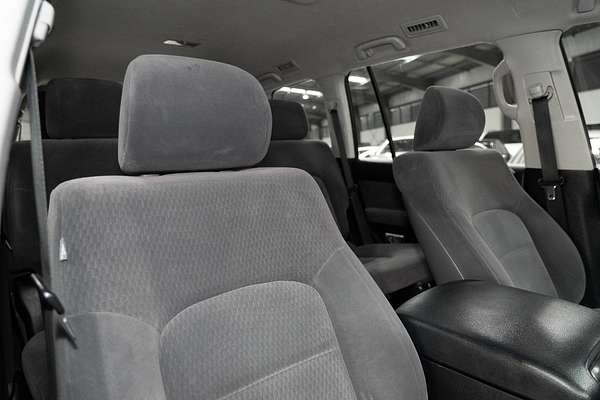 2012 Toyota Landcruiser GXL UZJ200R