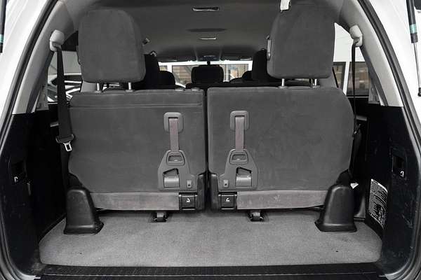 2012 Toyota Landcruiser GXL UZJ200R