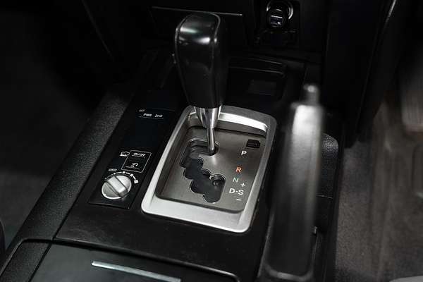 2012 Toyota Landcruiser GXL UZJ200R