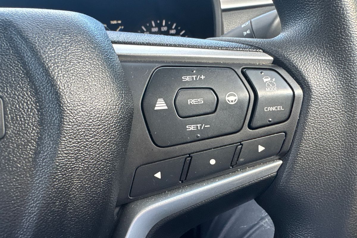 2023 Isuzu MU-X LS-M
