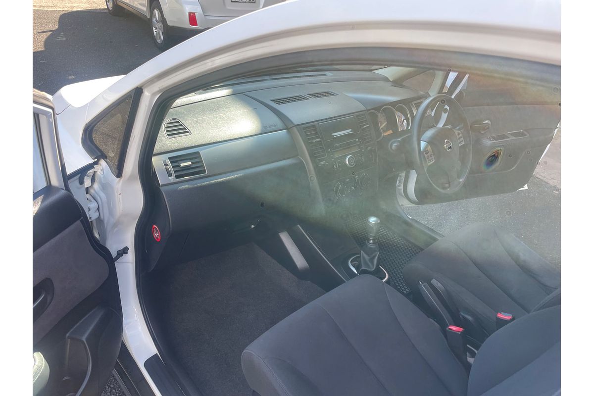 2012 Nissan Tiida ST C11 S3