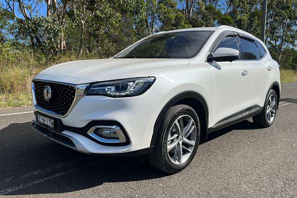 2022 MG HS Essence SAS23