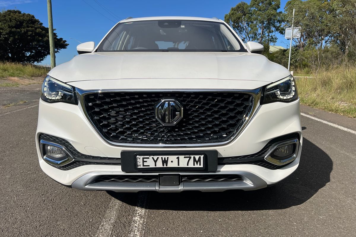 2022 MG HS Essence SAS23
