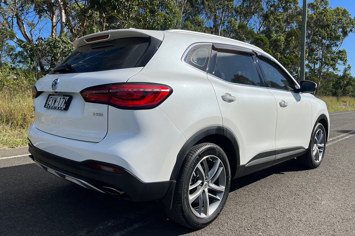 2022 MG HS Essence SAS23