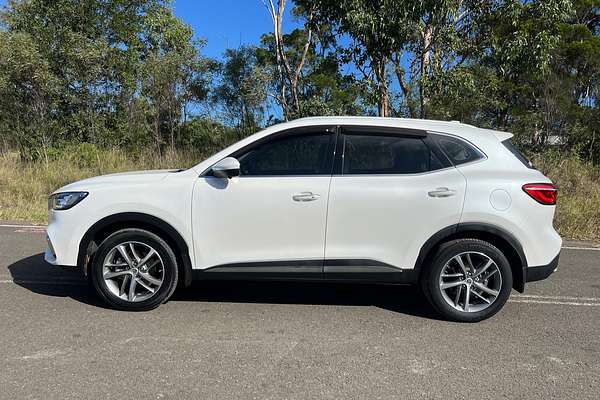 2022 MG HS Essence SAS23
