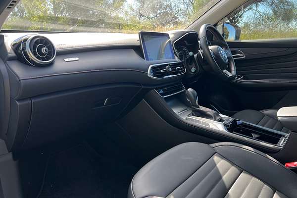 2022 MG HS Essence SAS23