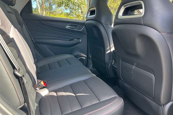 2022 MG HS Essence SAS23
