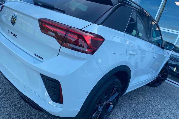 2024 Volkswagen T-Roc 140TSI R-Line D11