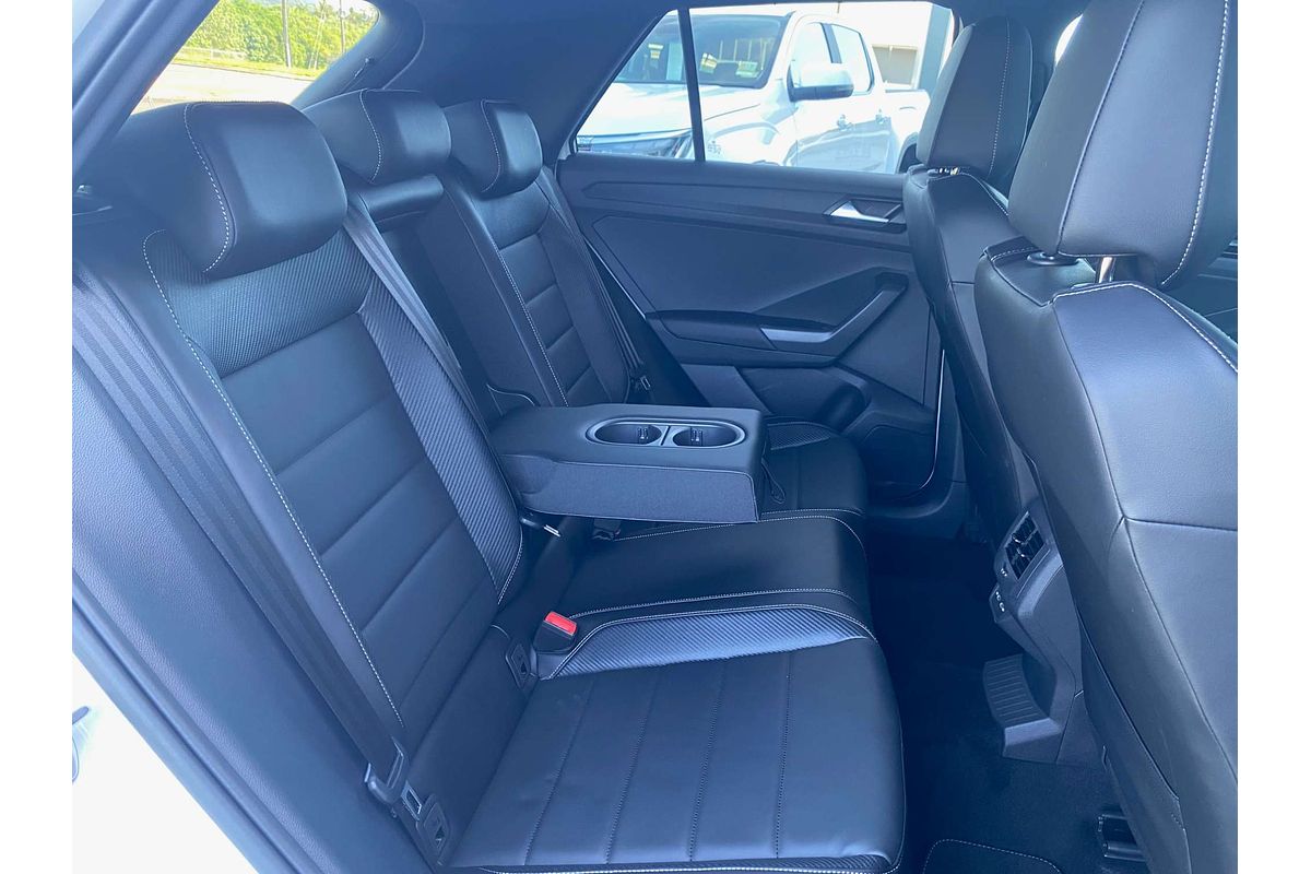 2024 Volkswagen T-Roc 140TSI R-Line D11