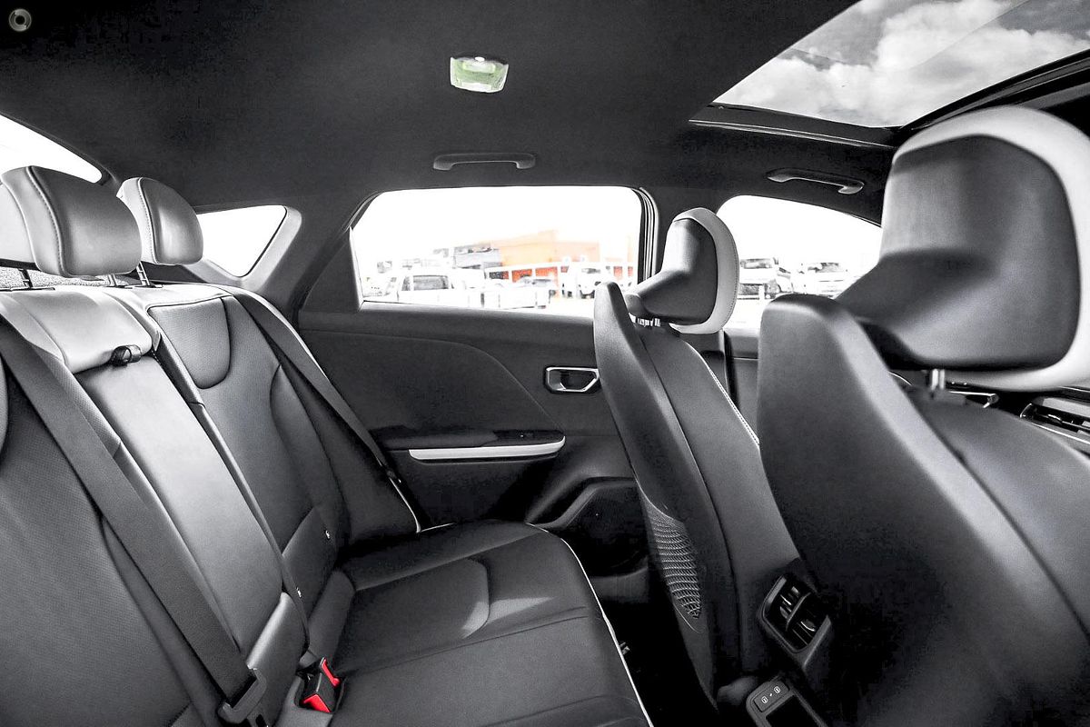 2025 Kia K4 GT-Line CL4m