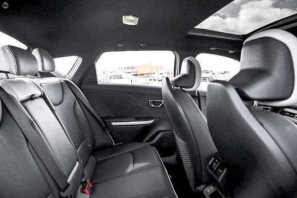 2025 Kia K4 GT-Line CL4m