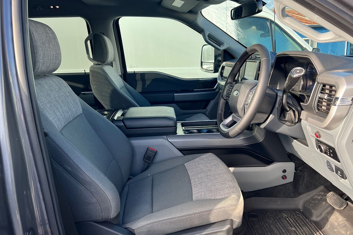 2023 Ford F-150 XLT 4X4 LWB