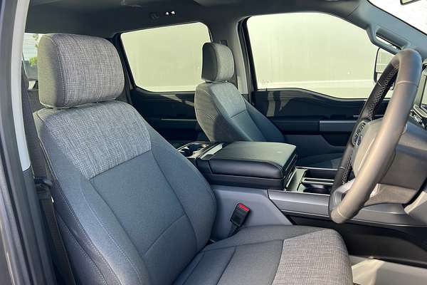 2023 Ford F-150 XLT 4X4 LWB