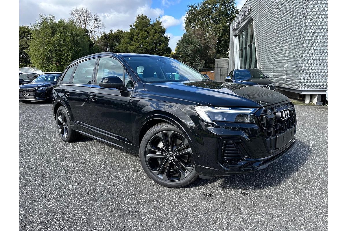 2025 Audi Q7 45 TFSI 4M