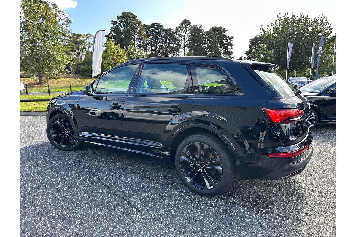 2025 Audi Q7 45 TFSI 4M