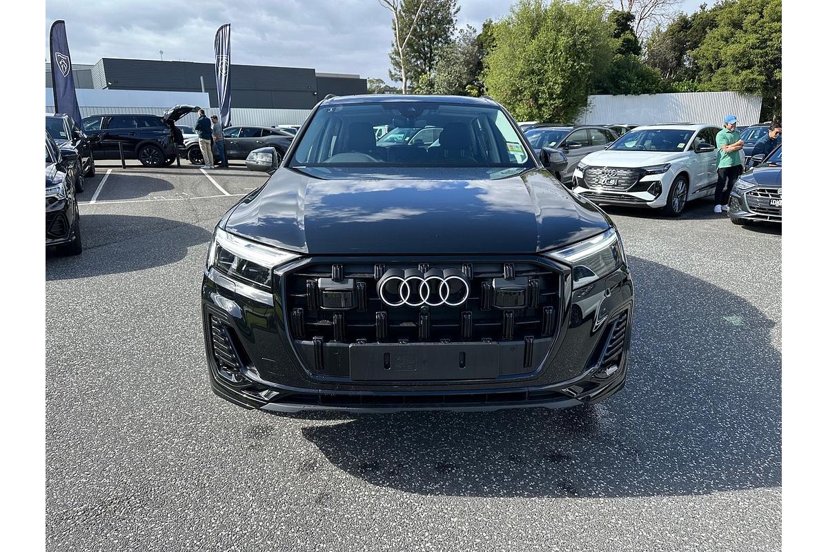 2025 Audi Q7 45 TFSI 4M