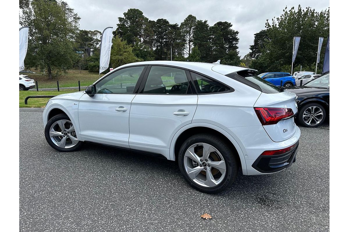 2024 Audi Q5 40 TDI S line FY