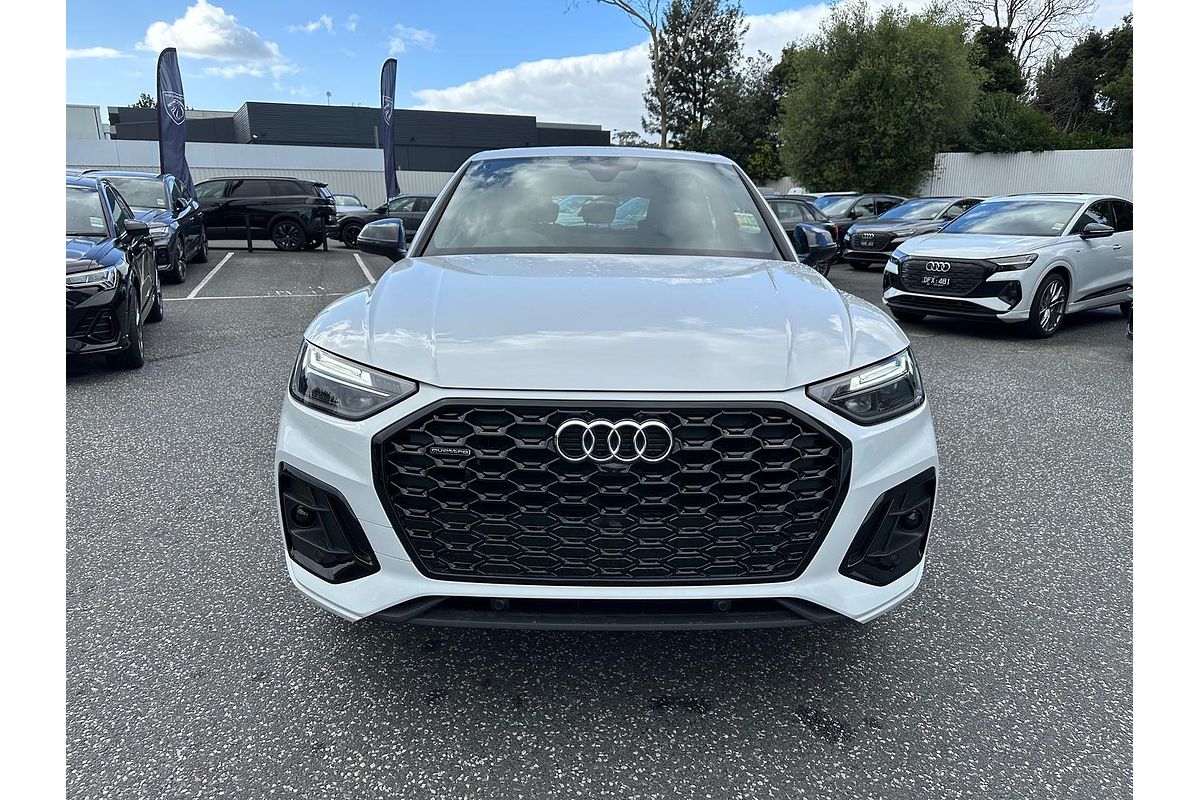 2024 Audi Q5 40 TDI S line FY