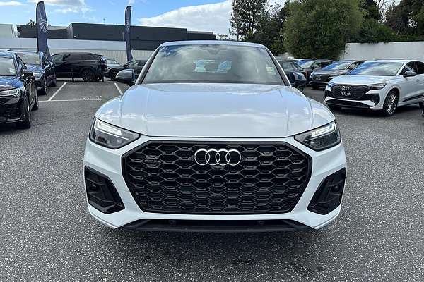 2024 Audi Q5 40 TDI S line FY
