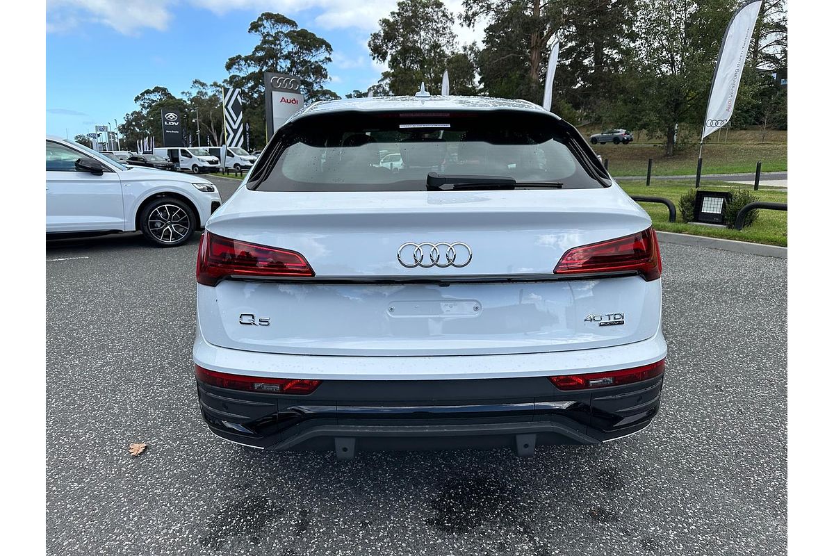 2024 Audi Q5 40 TDI S line FY