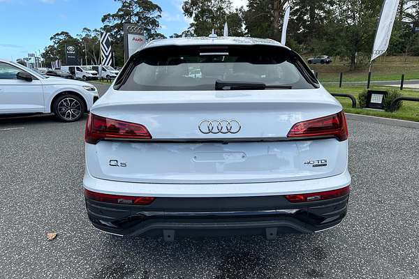 2024 Audi Q5 40 TDI S line FY