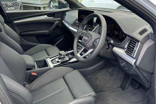 2024 Audi Q5 40 TDI S line FY