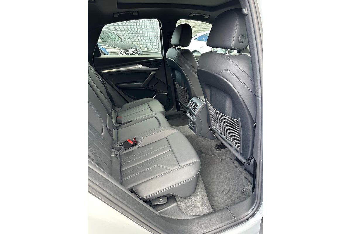 2024 Audi Q5 40 TDI S line FY
