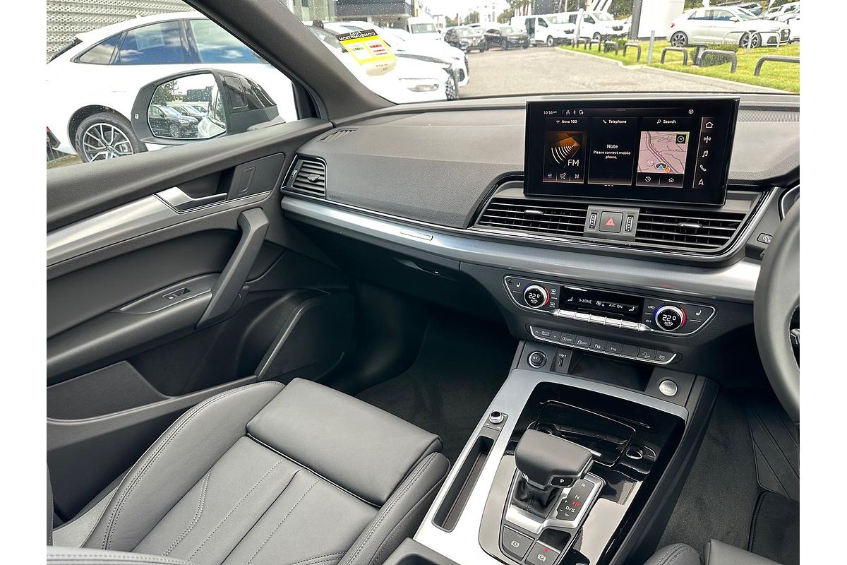 2024 Audi Q5 40 TDI S line FY