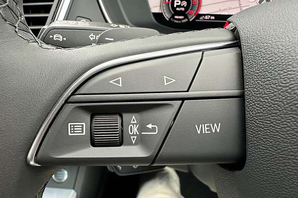 2024 Audi Q5 40 TDI S line FY