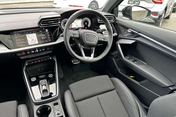 2025 Audi A3 35 TFSI S line GY