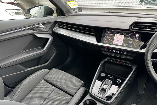2025 Audi A3 35 TFSI S line GY