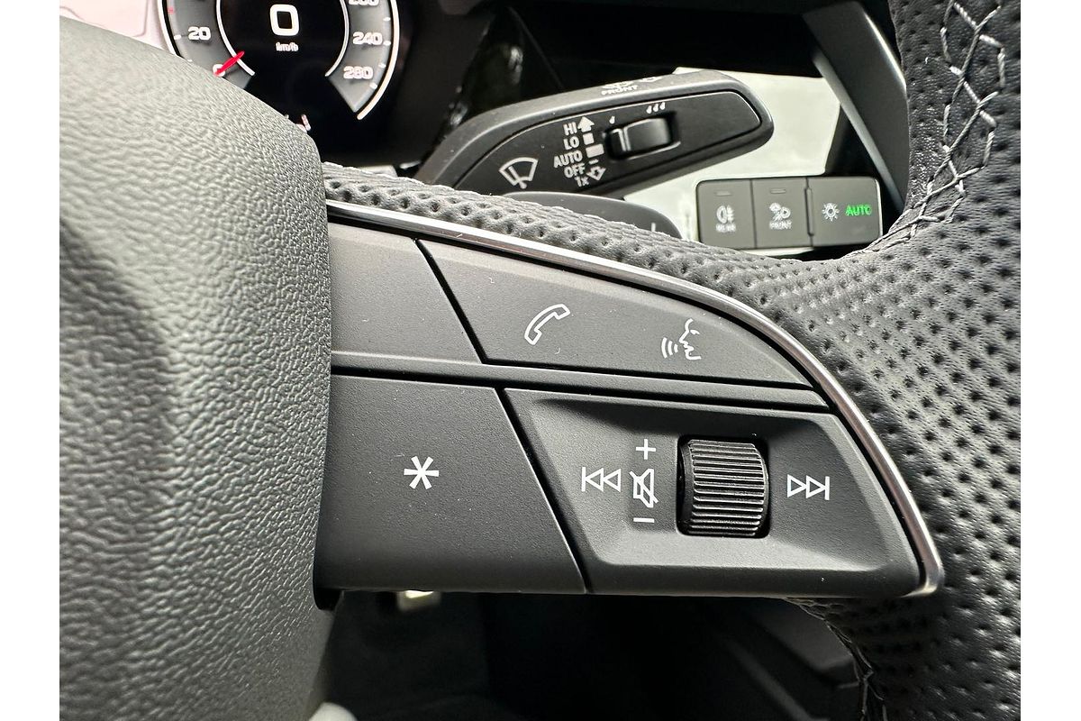 2025 Audi A3 35 TFSI S line GY