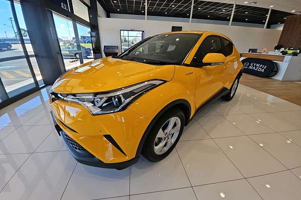 2017 Toyota C-HR NGX10R