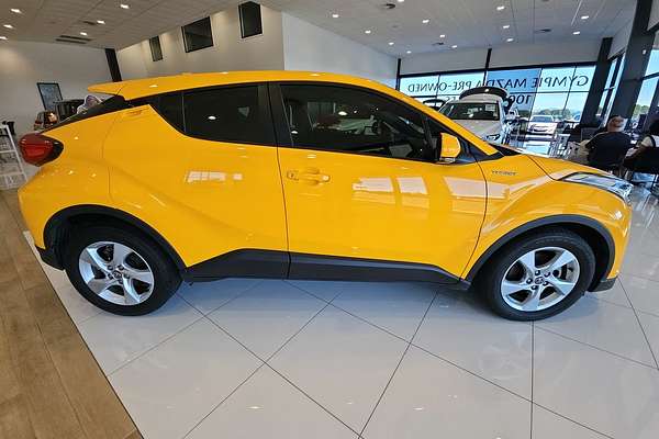 2017 Toyota C-HR NGX10R