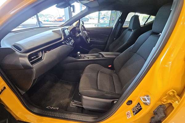 2017 Toyota C-HR NGX10R