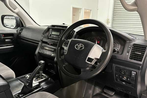 2013 Toyota Landcruiser GX VDJ200R