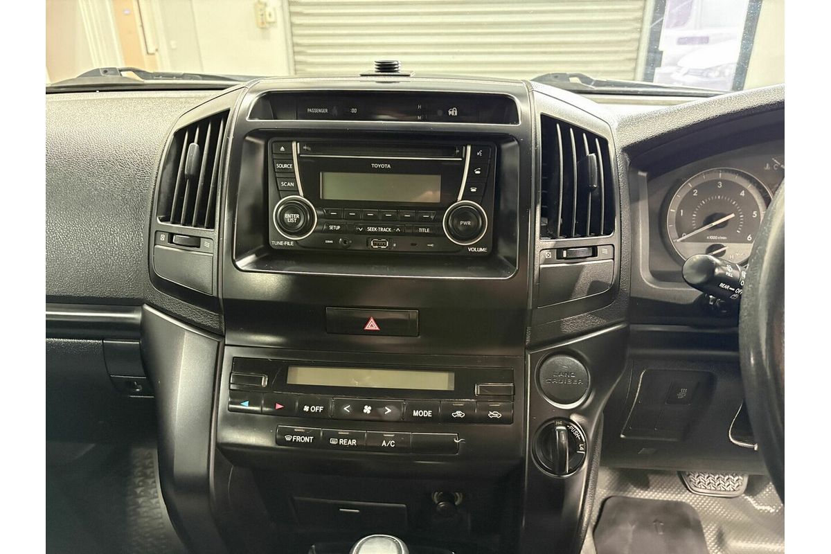 2013 Toyota Landcruiser GX VDJ200R