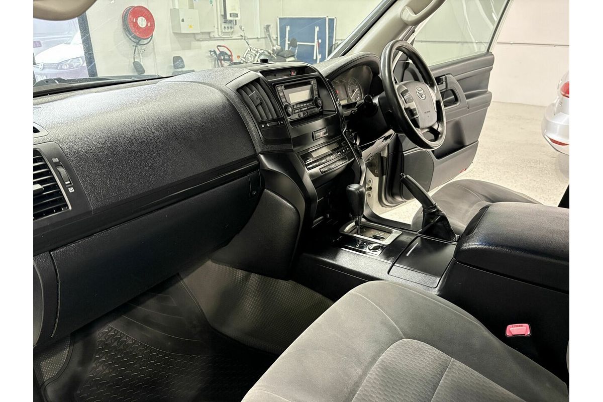 2013 Toyota Landcruiser GX VDJ200R
