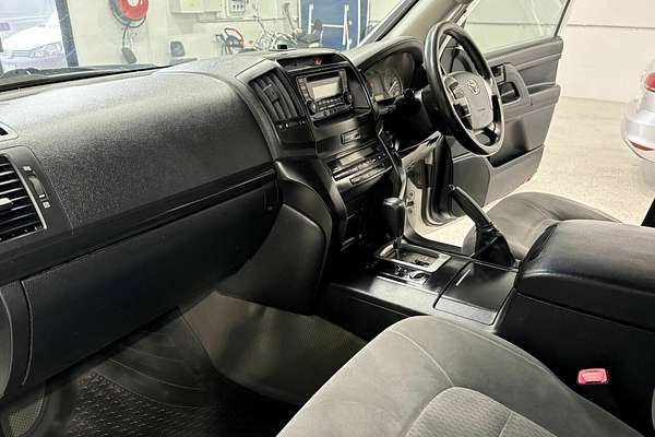 2013 Toyota Landcruiser GX VDJ200R